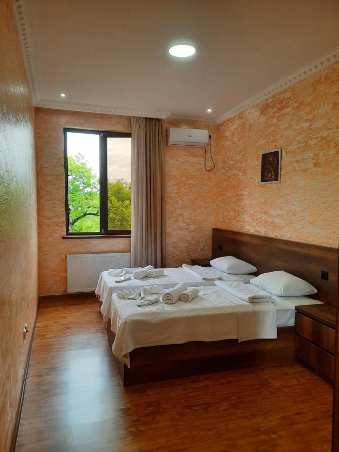 Inaisi Hotel 쿠타이시 외부 사진