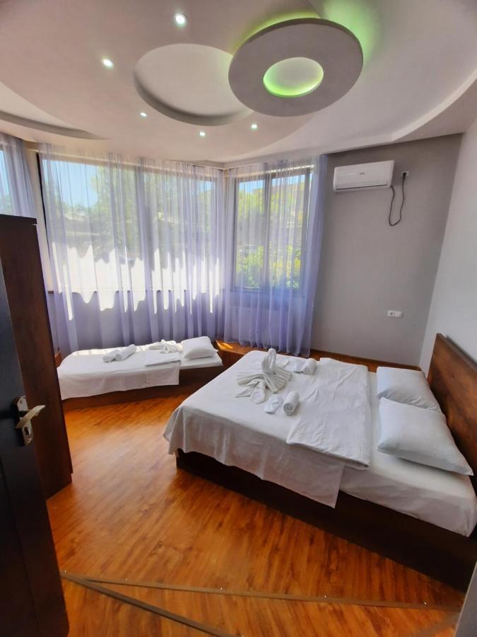 Inaisi Hotel 쿠타이시 외부 사진