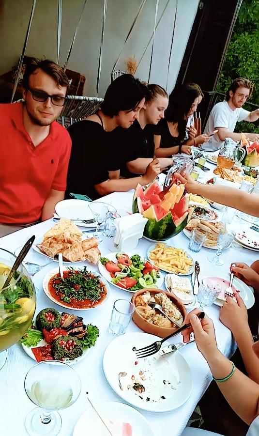 Inaisi Hotel 쿠타이시 외부 사진