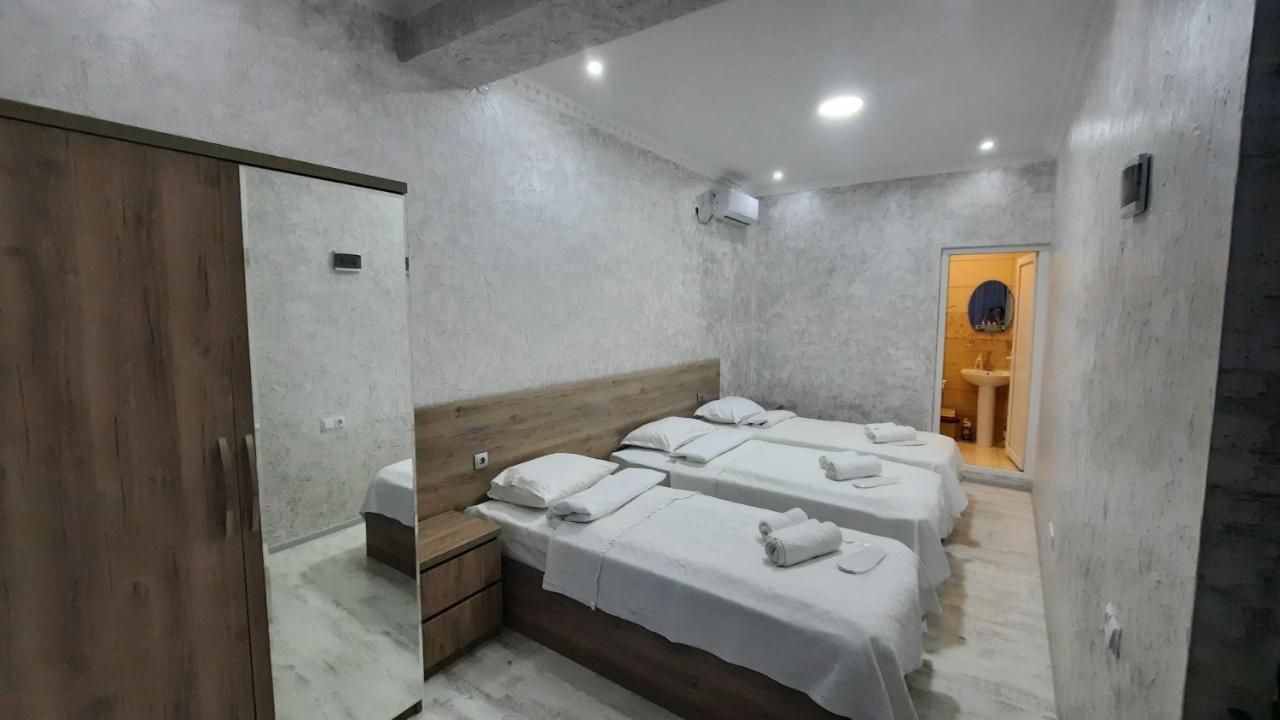 Inaisi Hotel 쿠타이시 외부 사진