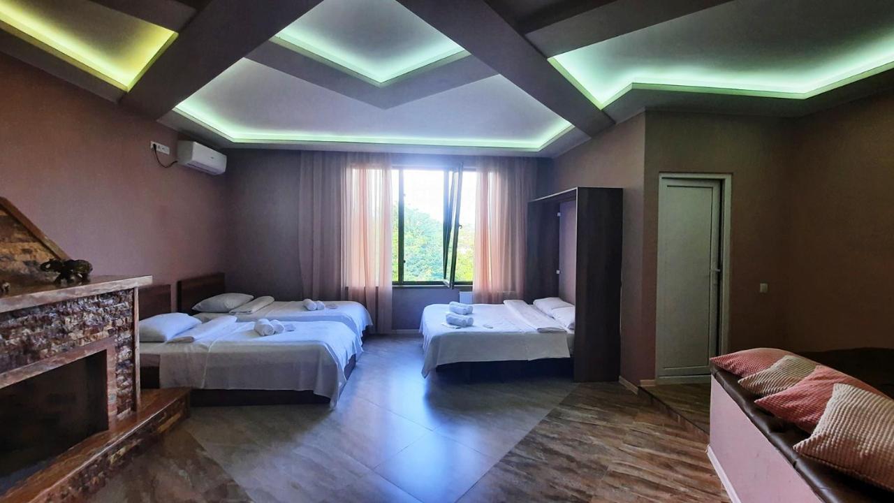 Inaisi Hotel 쿠타이시 외부 사진