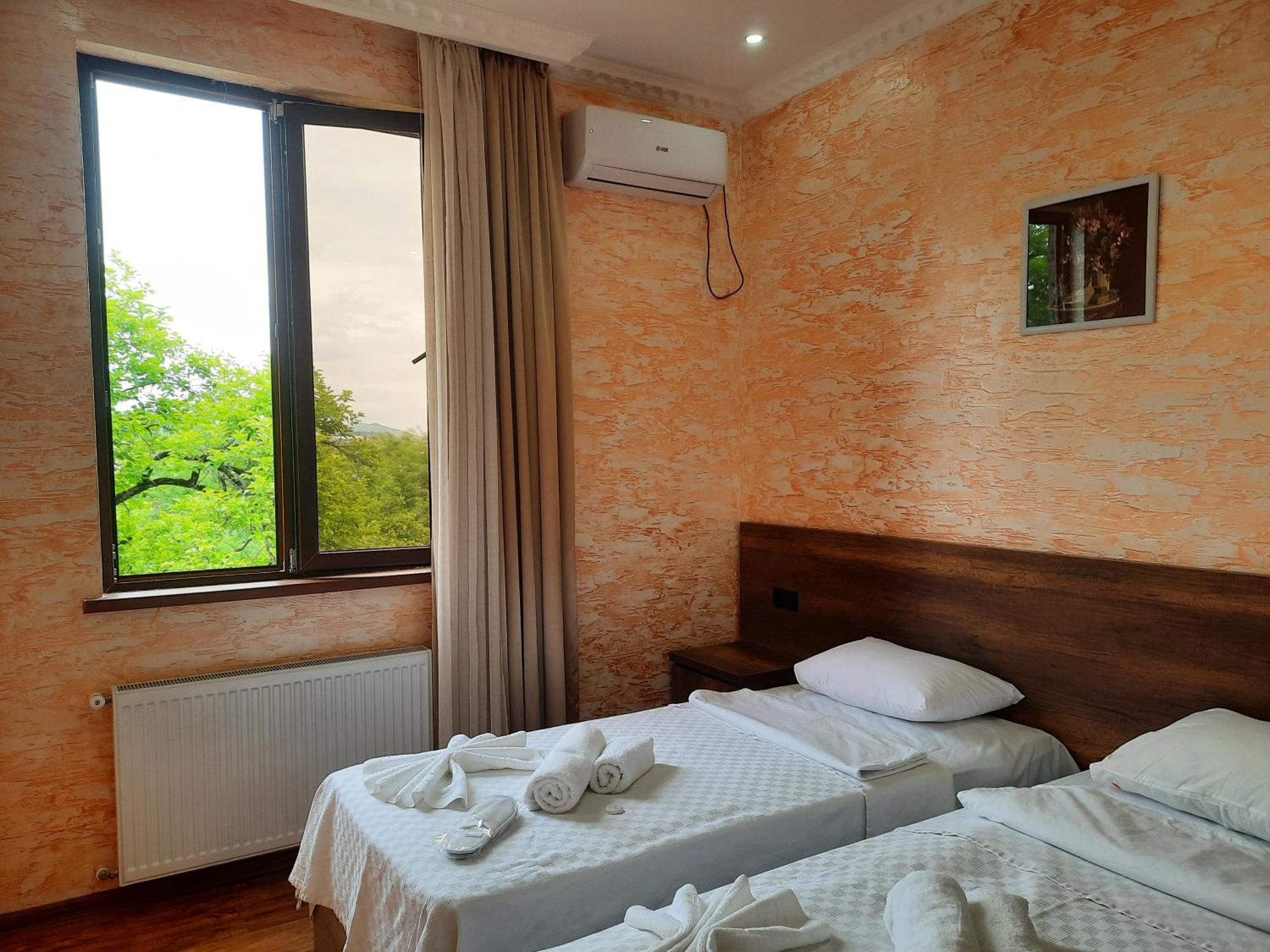 Inaisi Hotel 쿠타이시 객실 사진